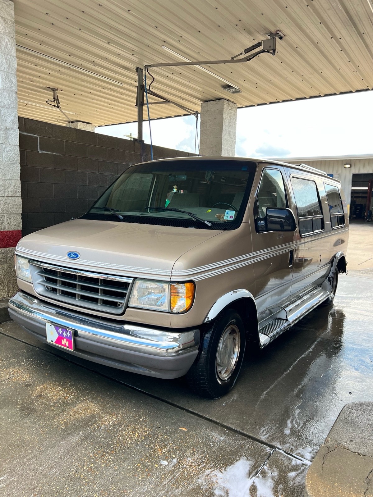 Ford-E-Series-Van-1996-1