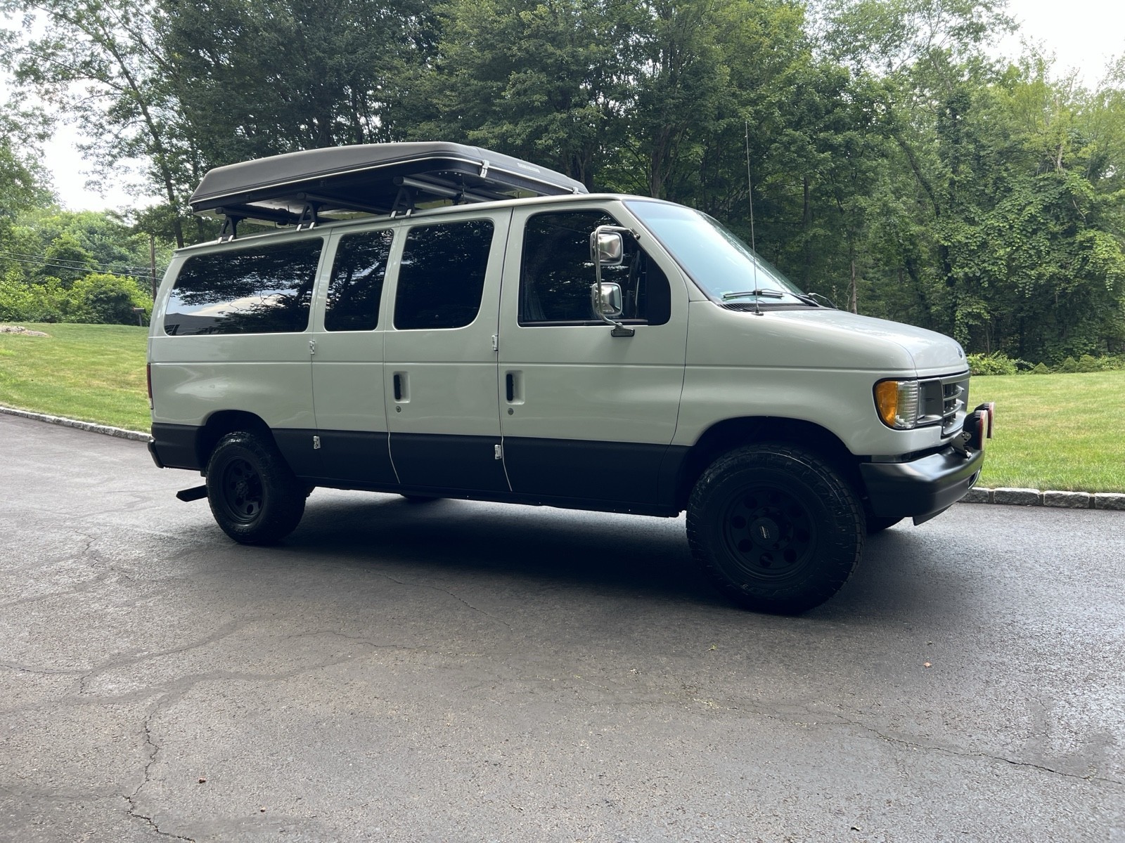 Ford-E-Series-Van-1996-Wagon-10
