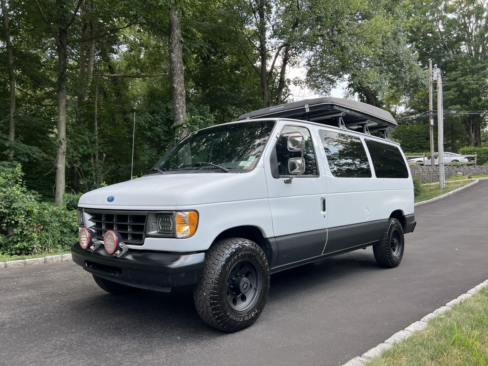 Ford-E-Series-Van-1996-Wagon-11