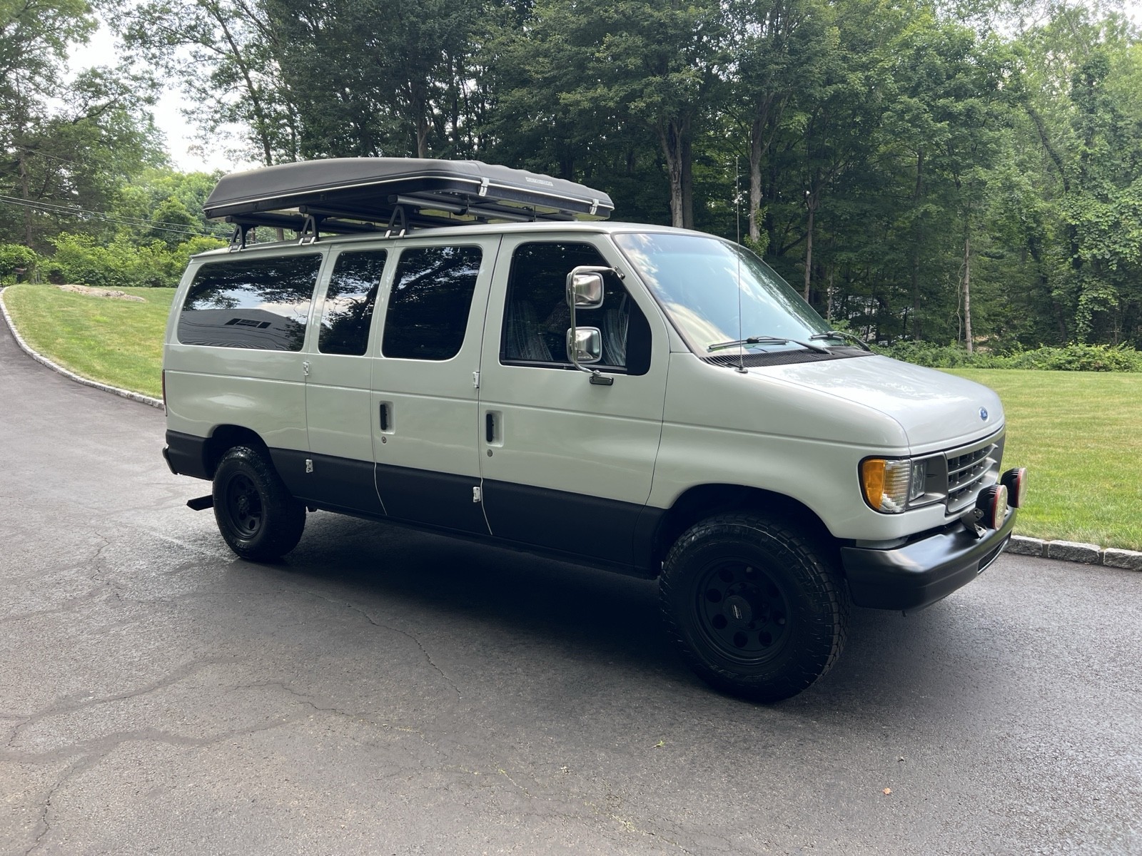 Ford-E-Series-Van-1996-Wagon-2