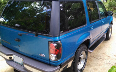 Ford-Explorer-1996-SUV-12