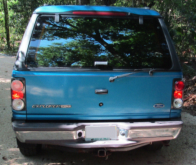 Ford-Explorer-1996-SUV-13