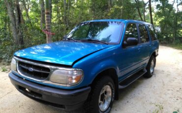 Ford-Explorer-1996-SUV-2