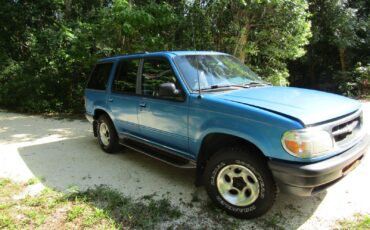 Ford-Explorer-1996-SUV