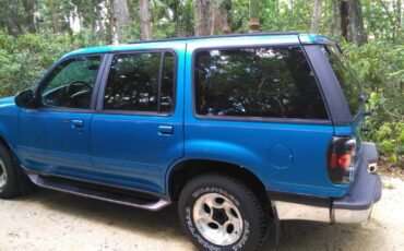 Ford-Explorer-1996-SUV-8