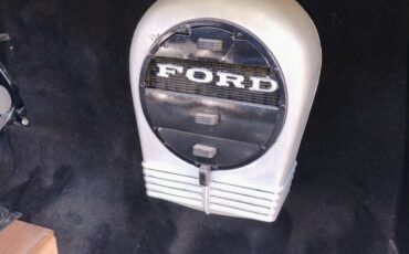 Ford-F-100-1951-Crew-Cab-Pickup-10