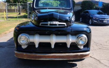 Ford-F-100-1951-Crew-Cab-Pickup-2