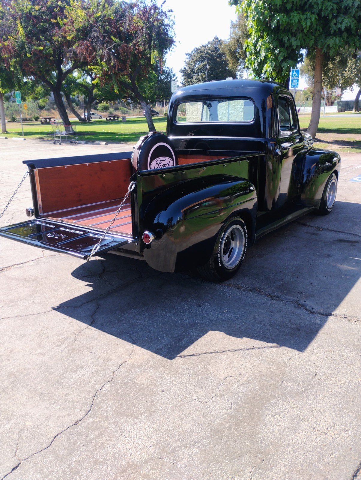 Ford-F-100-1951-Crew-Cab-Pickup-4
