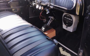 Ford-F-100-1951-Crew-Cab-Pickup-9