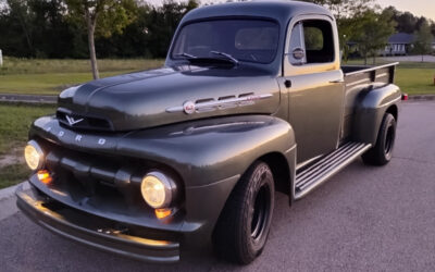 Ford F-100 1952 Standard Cab Pickup