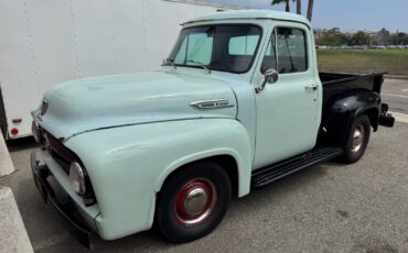 Ford-F-100-1953-Pickup-Truck-1