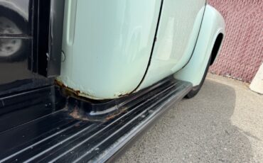 Ford-F-100-1953-Pickup-Truck-23