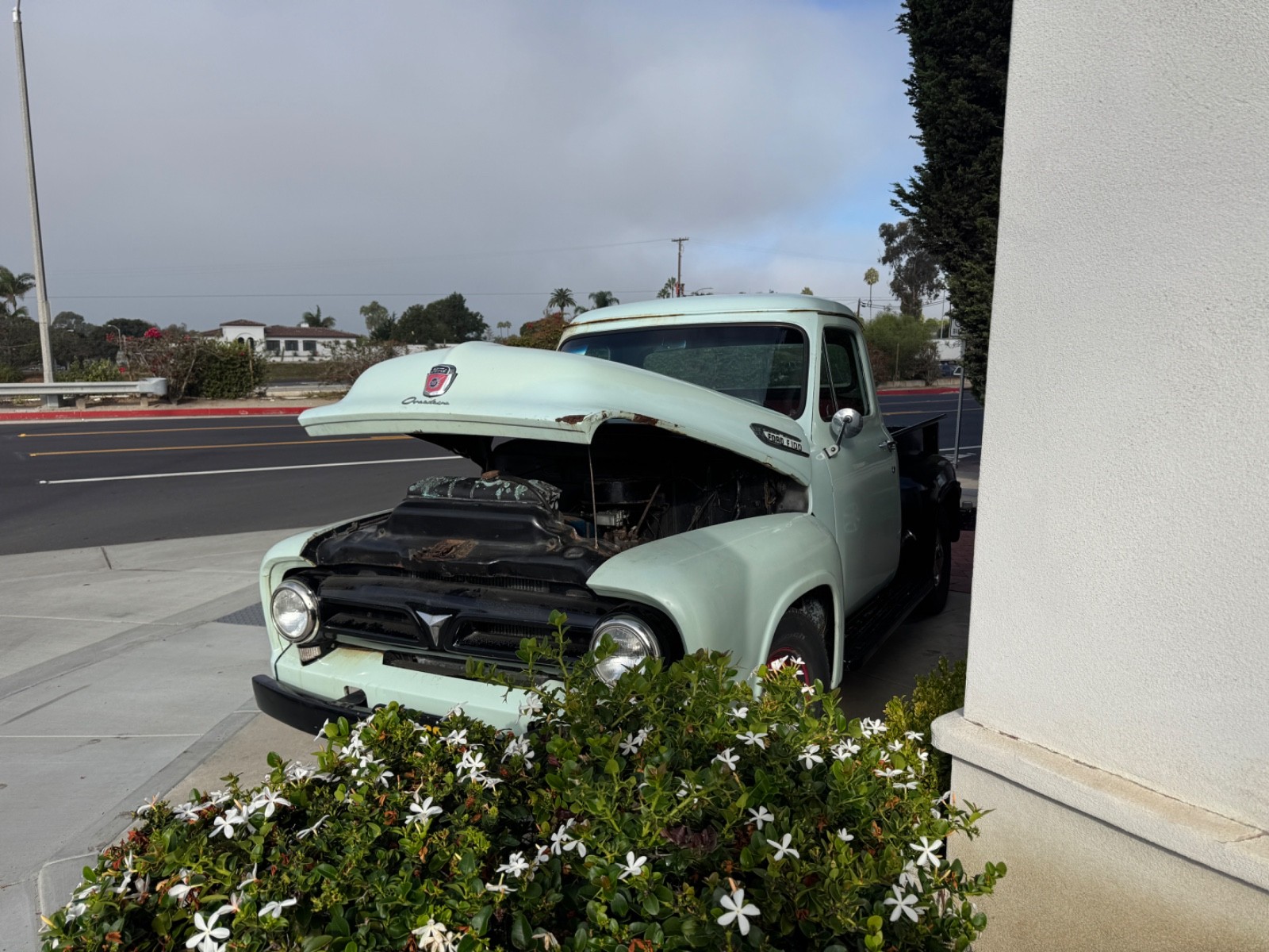 Ford-F-100-1953-Pickup-Truck-28