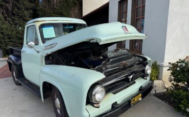 Ford-F-100-1953-Pickup-Truck