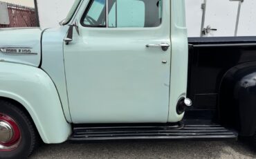 Ford-F-100-1953-Pickup-Truck-8