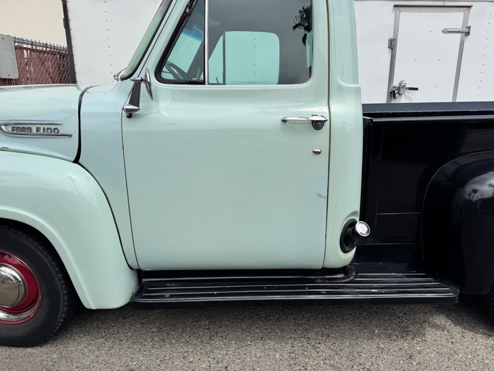 Ford-F-100-1953-Pickup-Truck-8