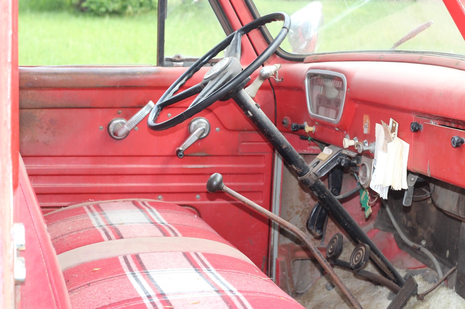 Ford-F-100-1955-Standard-Cab-Pickup-17