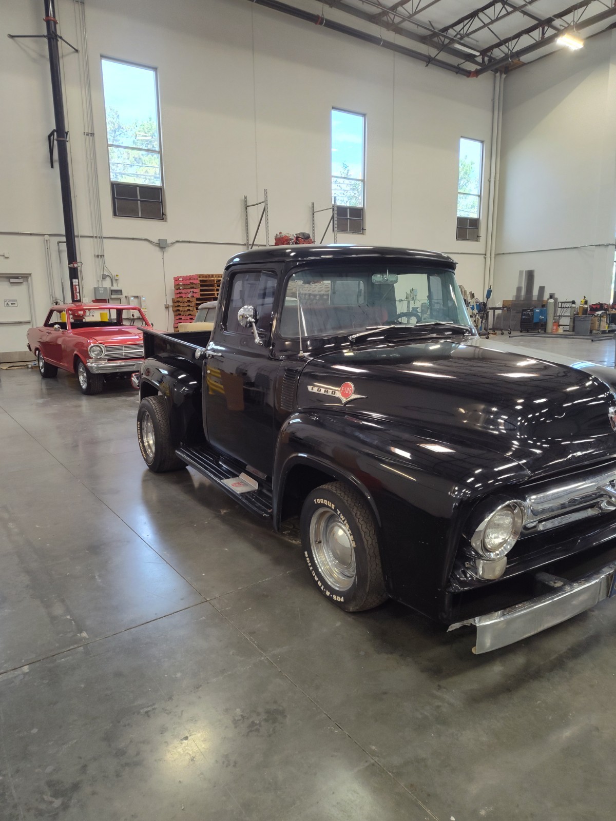Ford-F-100-1956-Pickup-2