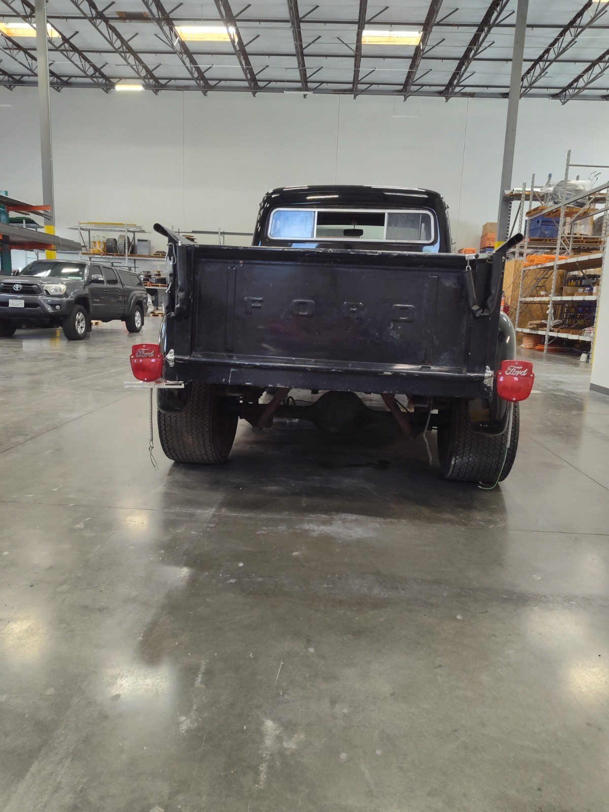 Ford-F-100-1956-Pickup-3