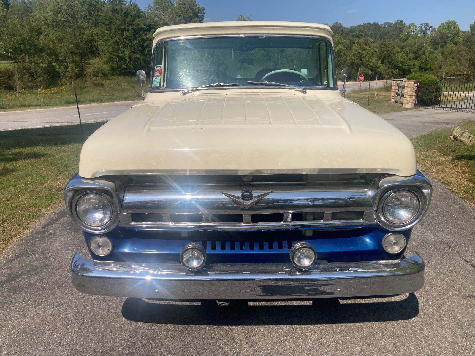 Ford-F-100-1957-Standard-Cab-Pickup-1