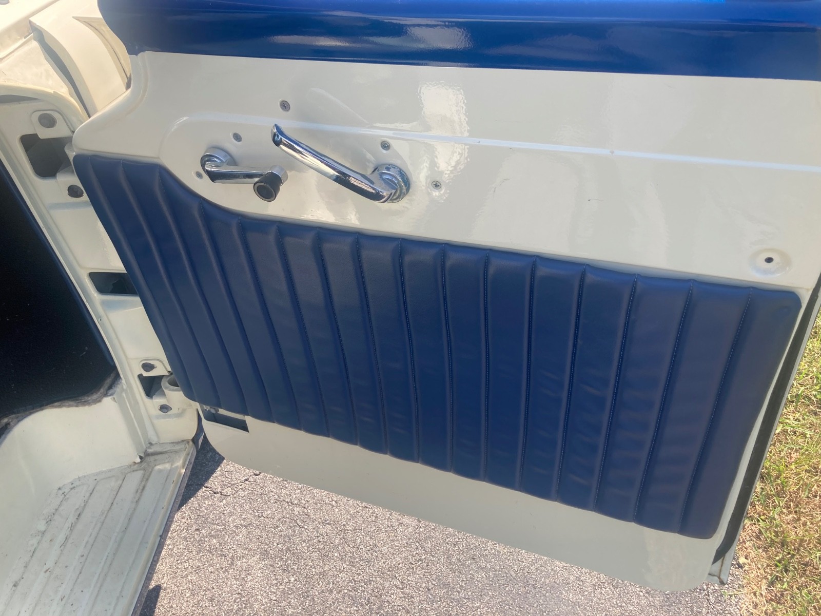 Ford-F-100-1957-Standard-Cab-Pickup-16