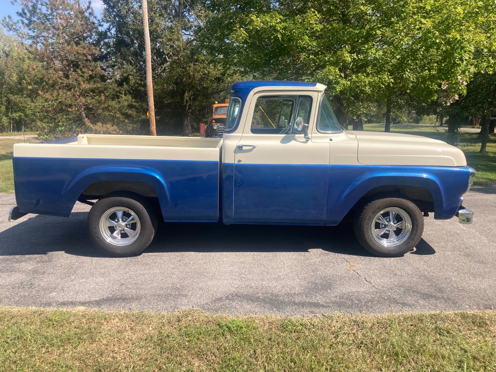 Ford-F-100-1957-Standard-Cab-Pickup-4