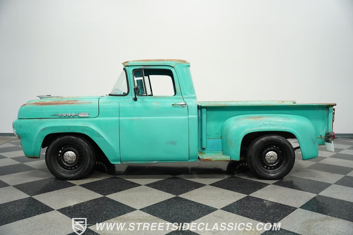Ford-F-100-1960-Pickup-Truck-2
