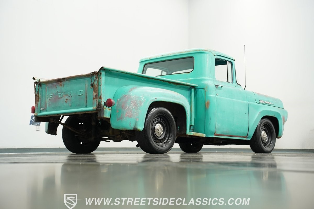Ford-F-100-1960-Pickup-Truck-26