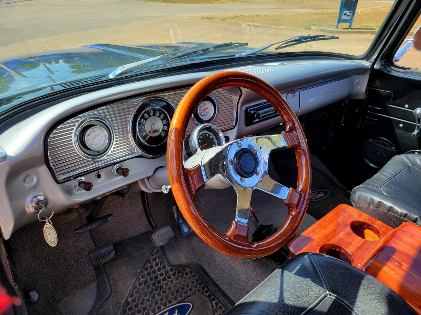 Ford-F-100-1965-Standard-Cab-Pickup-19