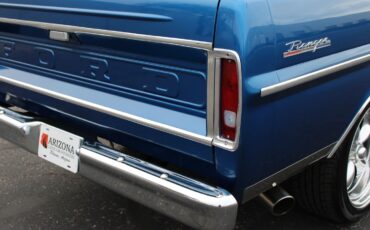 Ford-F-100-1967-Pickup-Truck-4