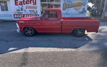 Ford-F-100-1967-Red-3