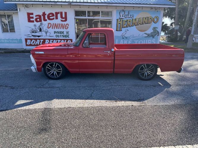 Ford-F-100-1967-Red-3