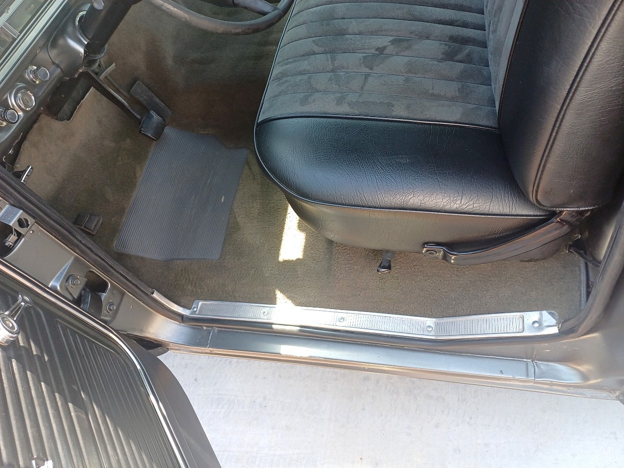 Ford-F-100-1969-Standard-Cab-Pickup-23