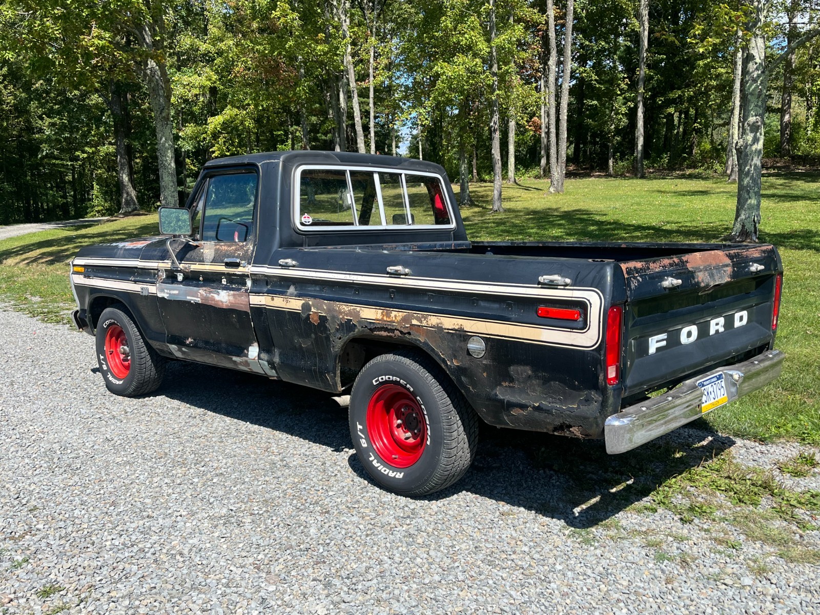 Ford-F-100-1976-Standard-Cab-Pickup-3