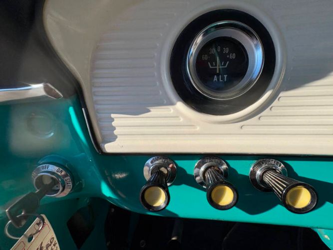 Ford-F-150-1965-Turquoise-Turquoise-4