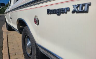 Ford-F-150-1976-Standard-Cab-Pickup-10