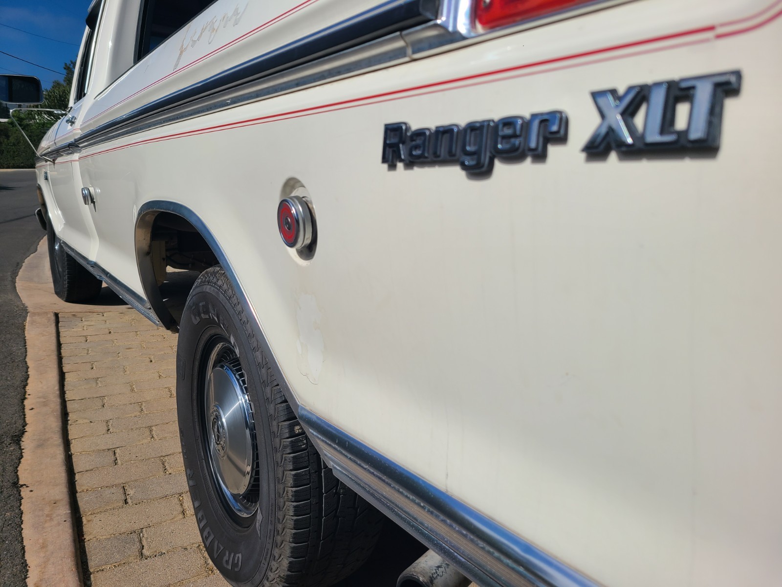 Ford-F-150-1976-Standard-Cab-Pickup-10