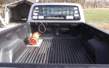 Ford-F-150-1977-Silver-17