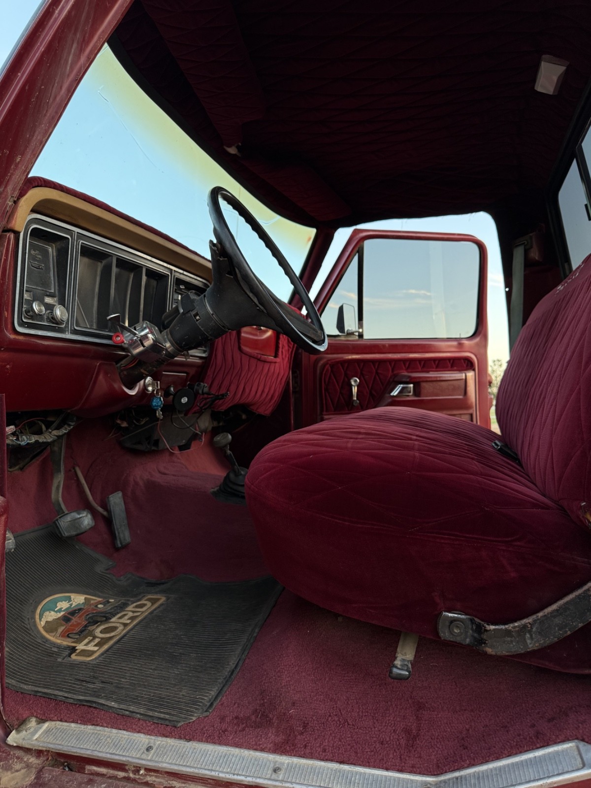 Ford-F-150-1977-Standard-Cab-Pickup-19
