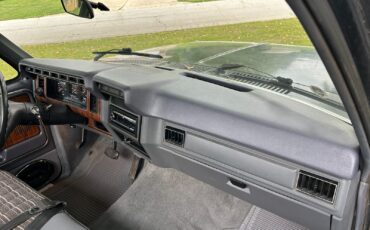 Ford-F-150-1984-Standard-Cab-Pickup-19