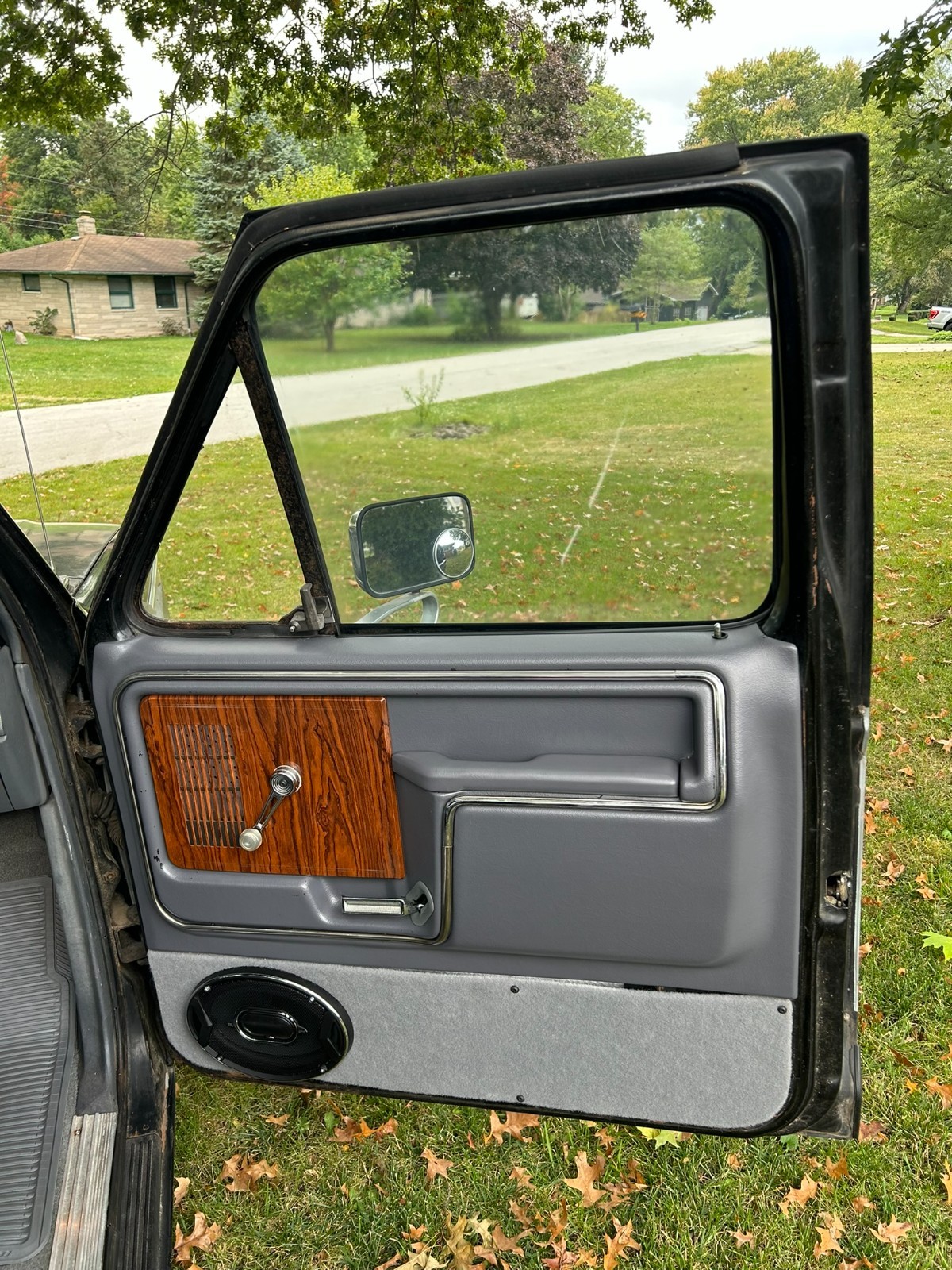 Ford-F-150-1984-Standard-Cab-Pickup-20