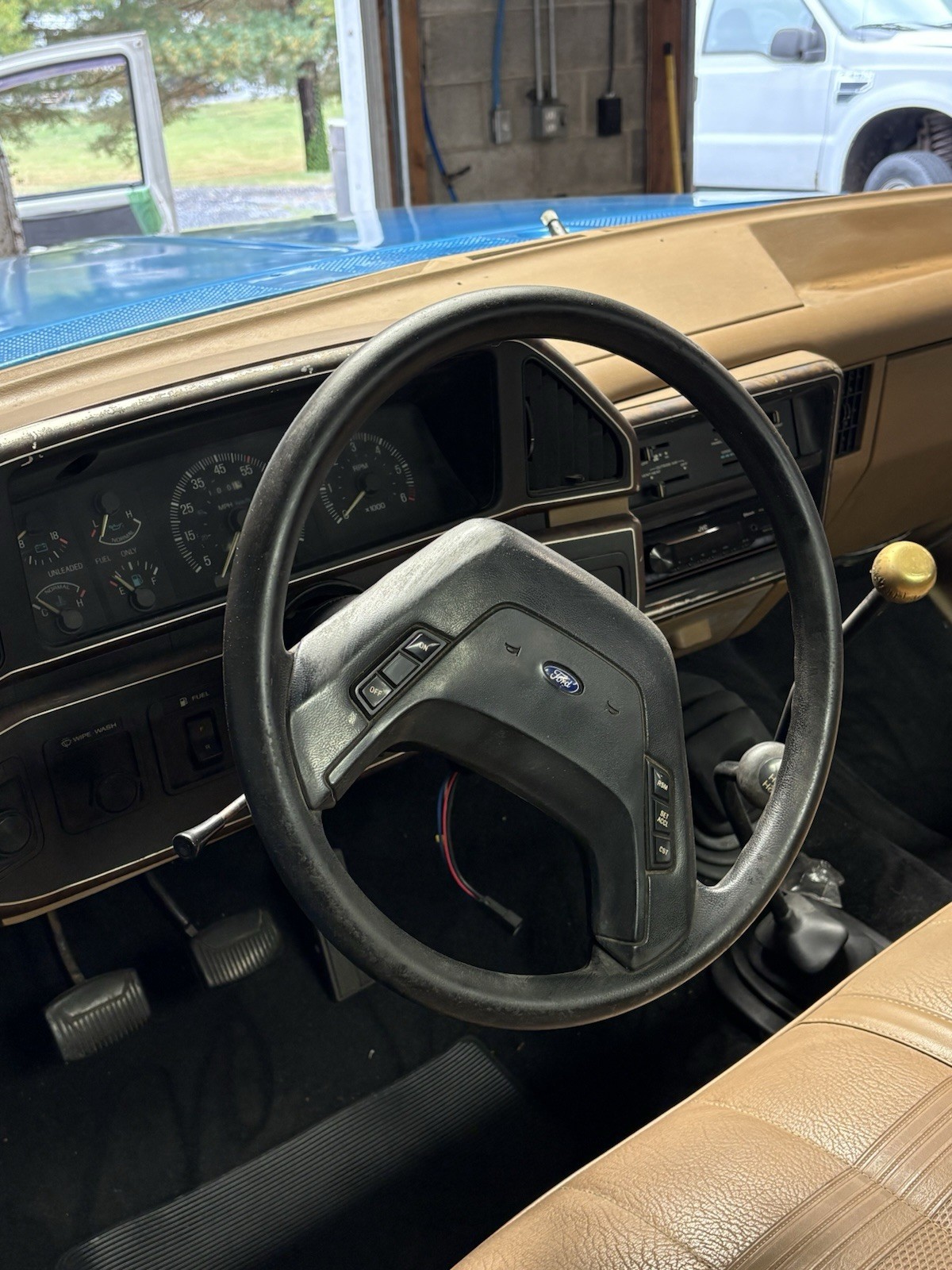 Ford-F-150-1987-Standard-Cab-Pickup-5