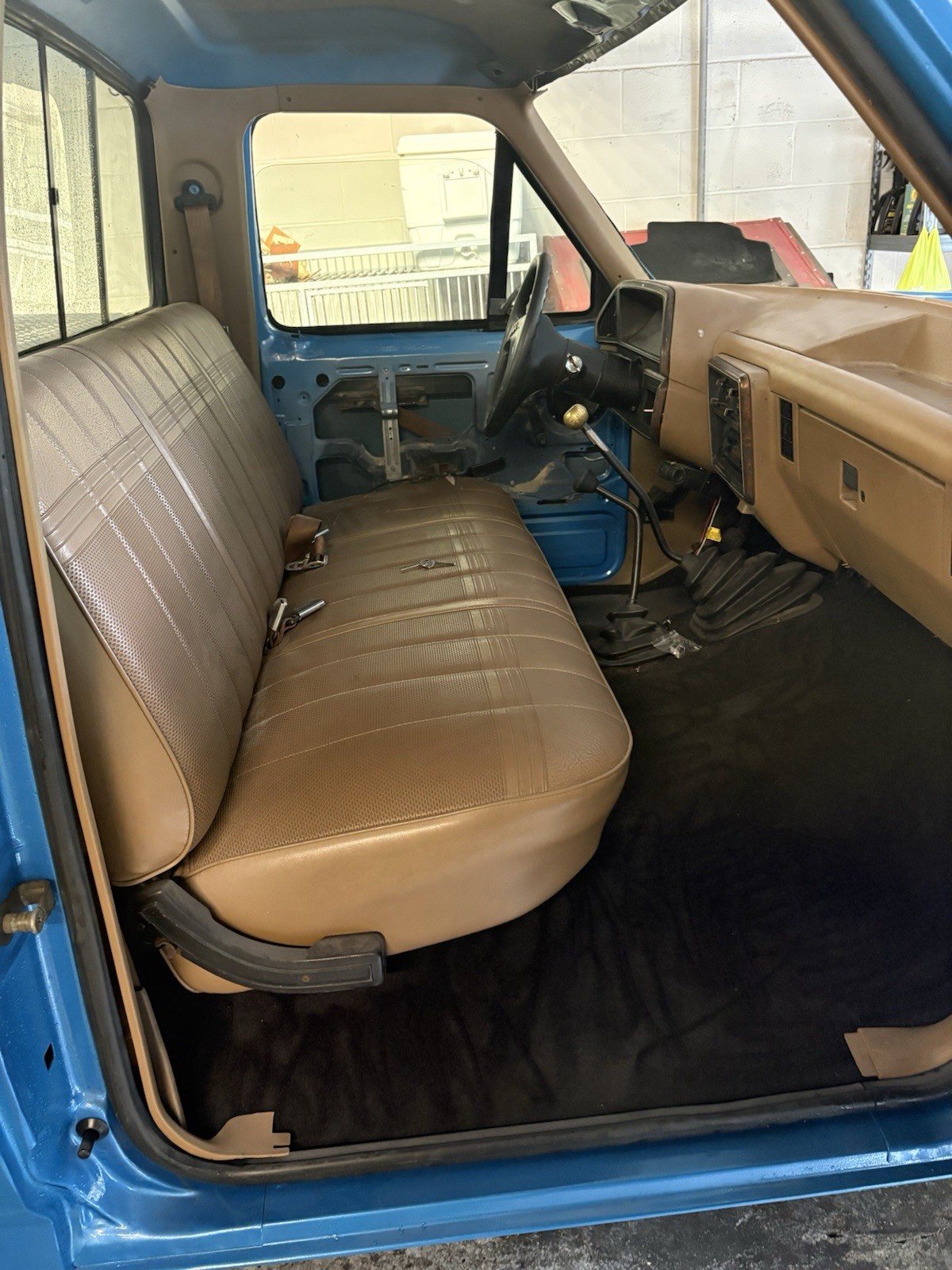 Ford-F-150-1987-Standard-Cab-Pickup-6