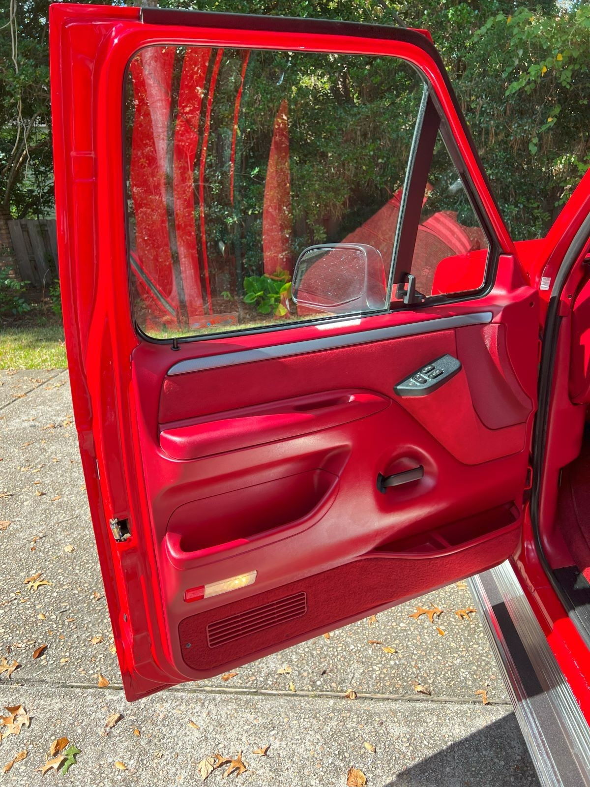 Ford-F-150-1993-Standard-Cab-Pickup-4