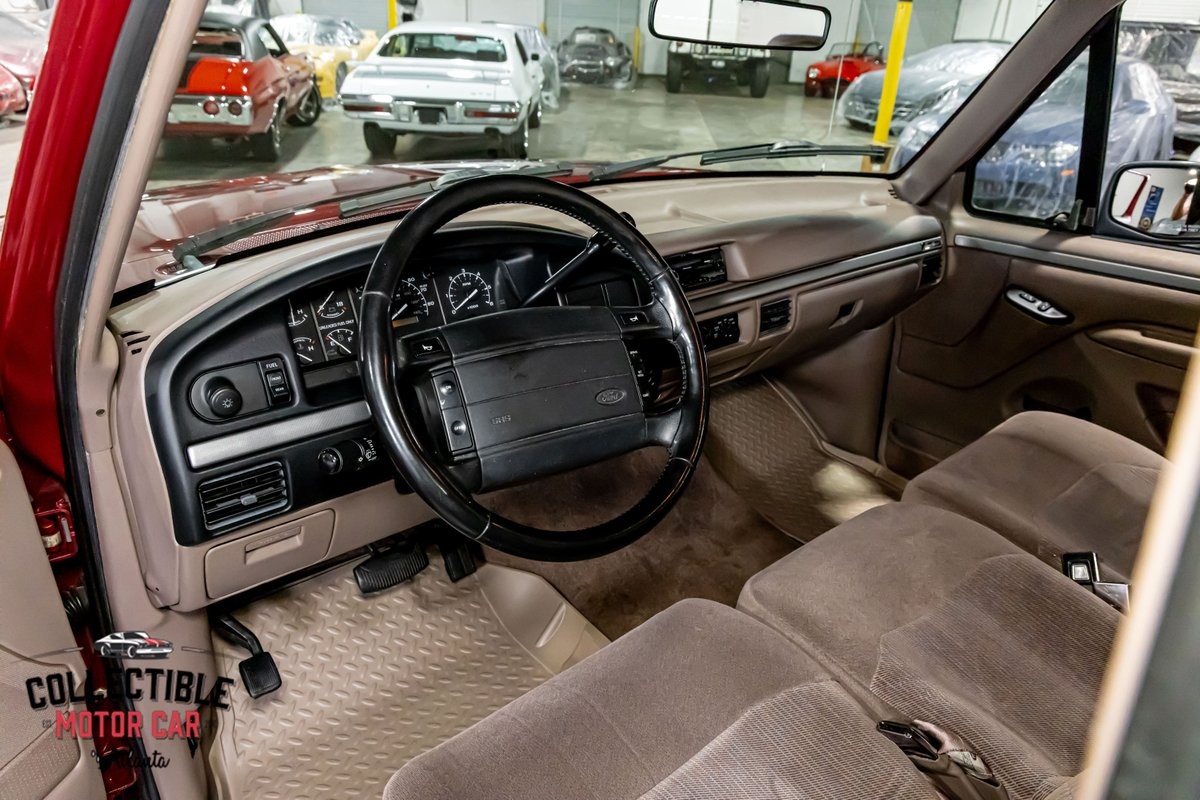 Ford-F-150-1995-Pickup-Truck-2