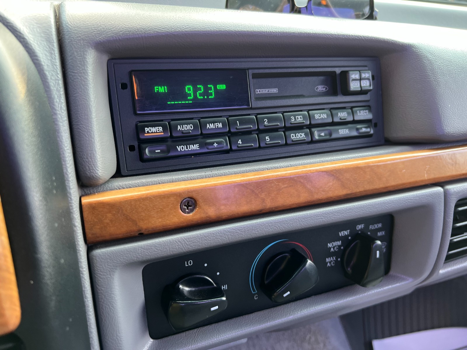 Ford-F-150-1995-Standard-Cab-Pickup-14