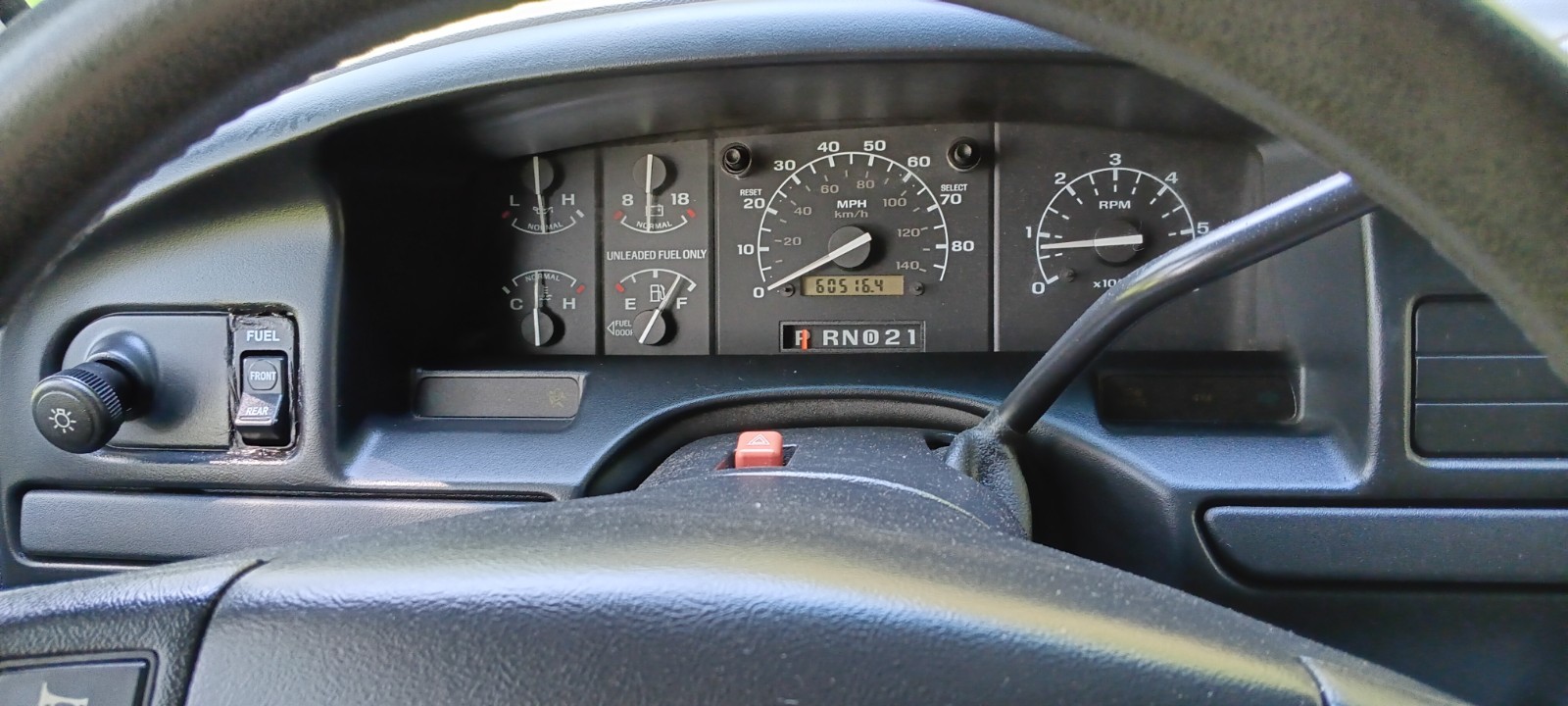 Ford-F-150-1996-Standard-Cab-Pickup-11