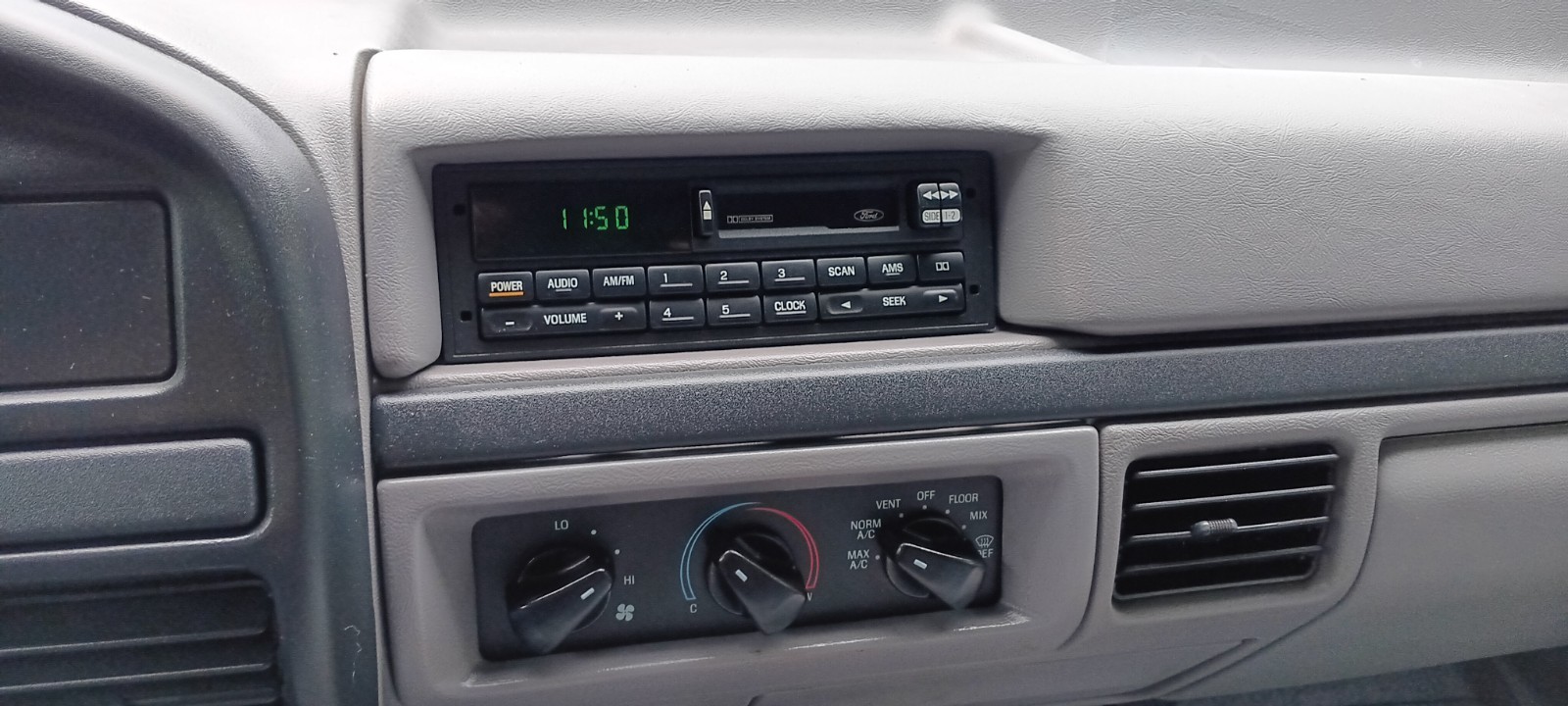 Ford-F-150-1996-Standard-Cab-Pickup-14