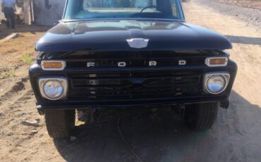 Ford-F-250-1966-Standard-Cab-Pickup-2