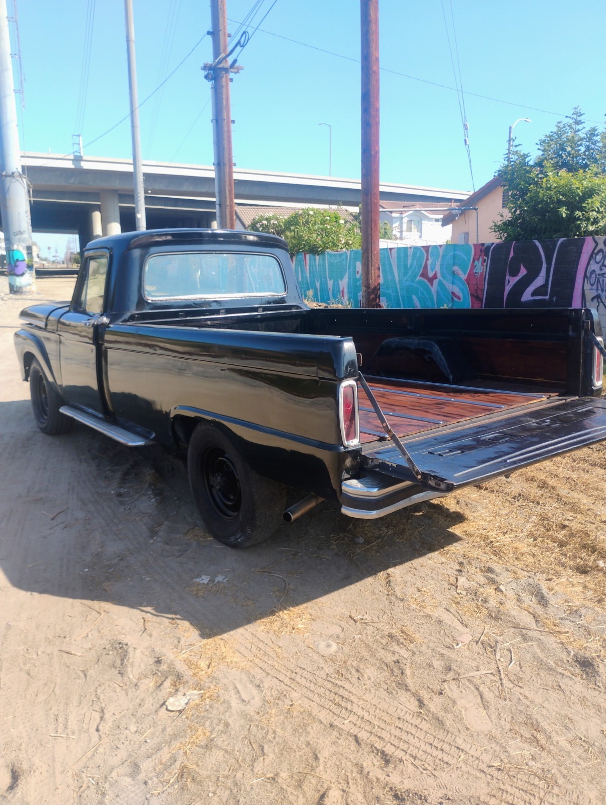 Ford-F-250-1966-Standard-Cab-Pickup-3